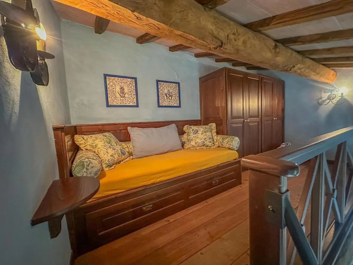 Holiday home Country Charm & Jacuzzi Villa Camporsevoli