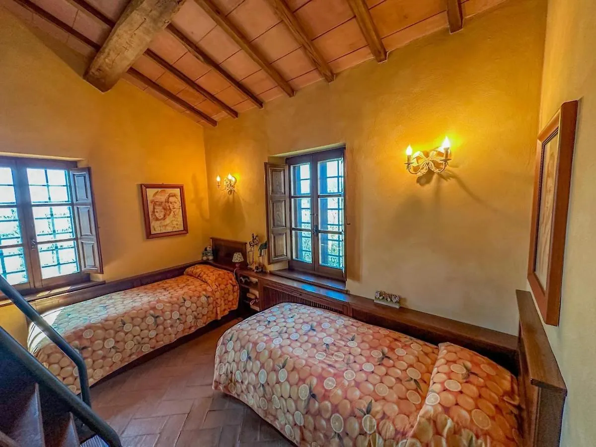 Holiday home Country Charm & Jacuzzi Villa Camporsevoli