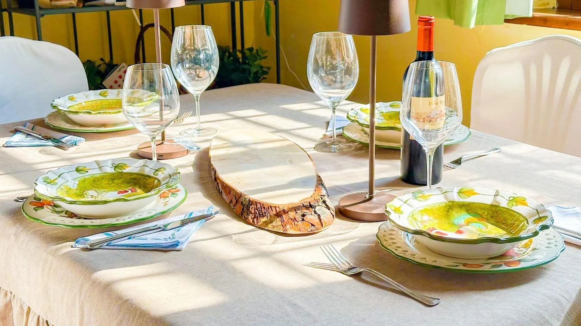 Country Charm & Jacuzzi Villa Camporsevoli